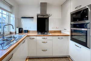 Kitchen- click for photo gallery